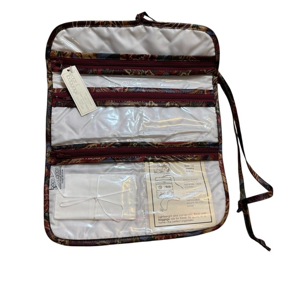 🌺 Vintage NWT Jewelry Roll Up Travel Organizer Floral Quilted Bag Storage 🌺 - Picture 3 of 6